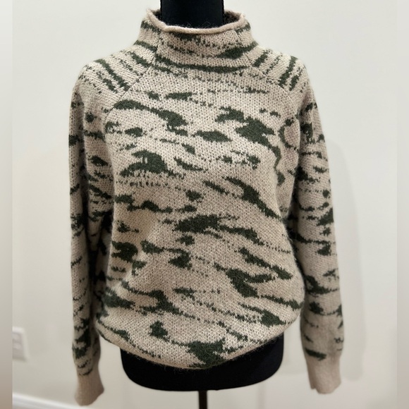 Madewell Sweaters - Madewell Green and Beige Mockneck Sweater